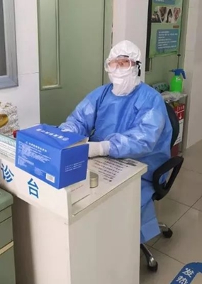 向險而行，用豐富經驗鑄就防護長城——記山東省立三院發(fā)熱門診首批進駐副主任護師張云英